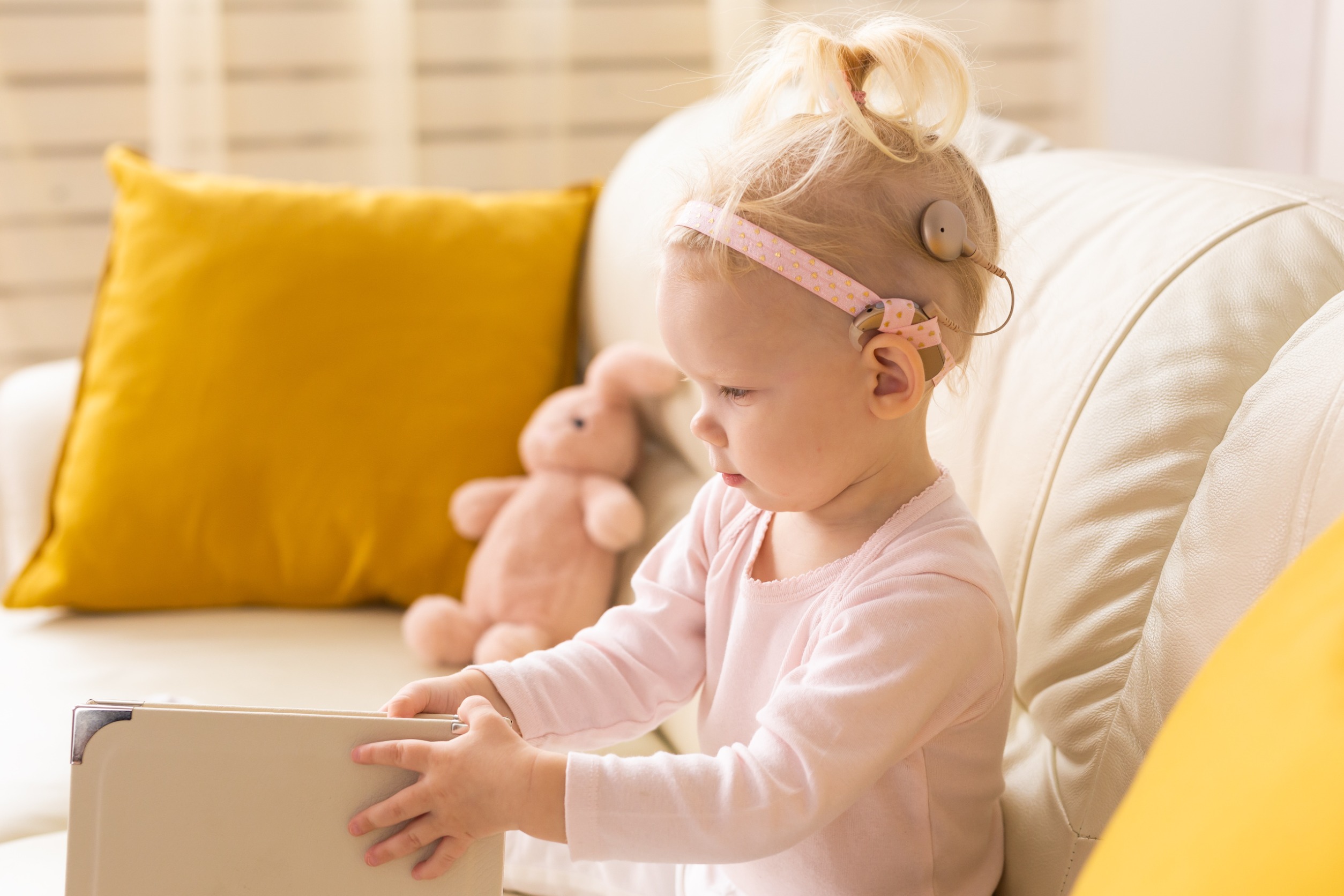 Learn More About the Advantages & Risks of Cochlear Implants